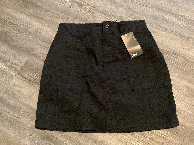 Skirt Mini & Short By Lee In Black, Size: 6