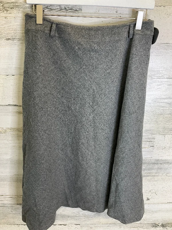 Skirt Mini & Short By Talbots In Grey, Size: 12