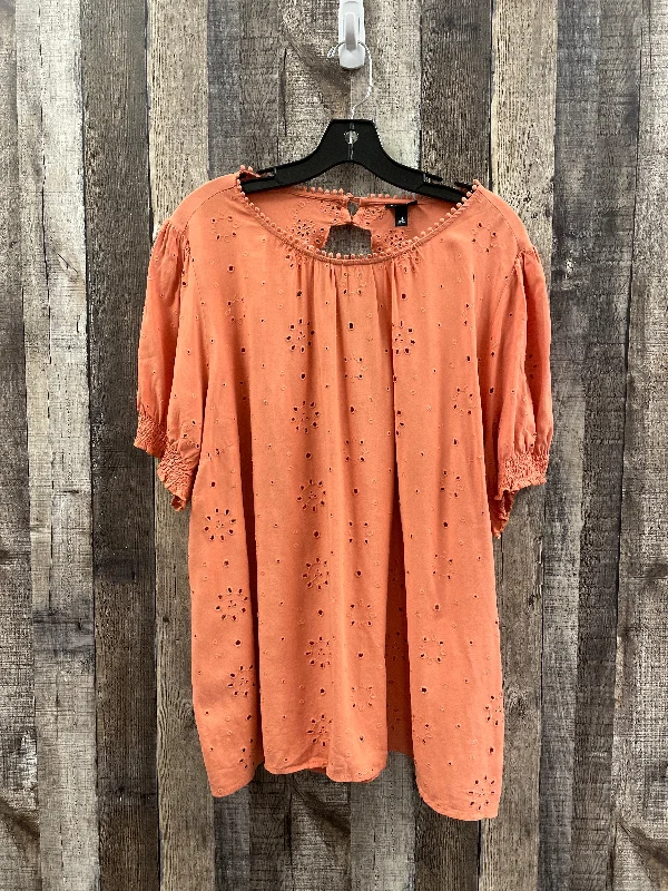 Top Short Sleeve By Torrid In Orange, Size: 3x