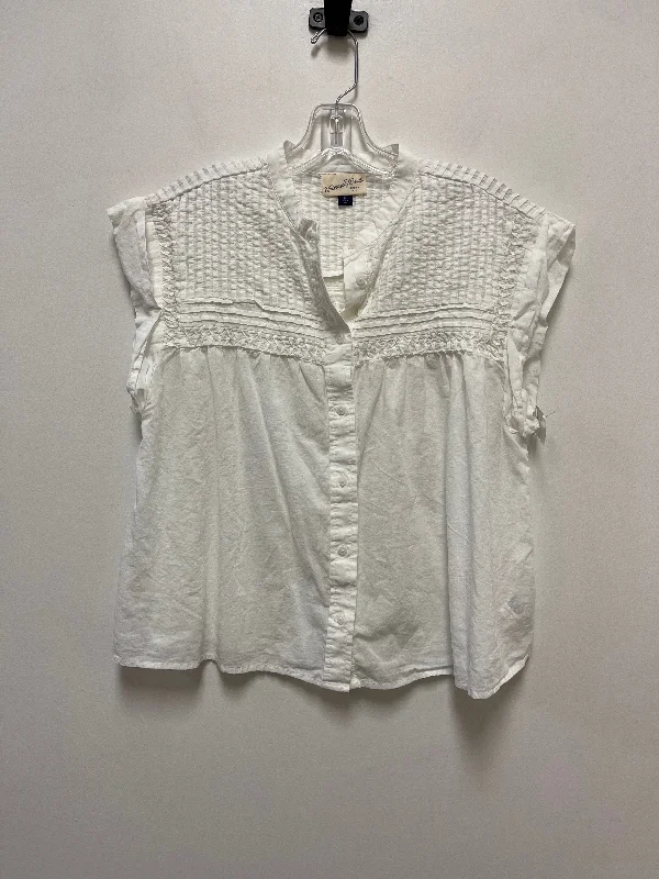 White Blouse Short Sleeve Universal Thread, Size M